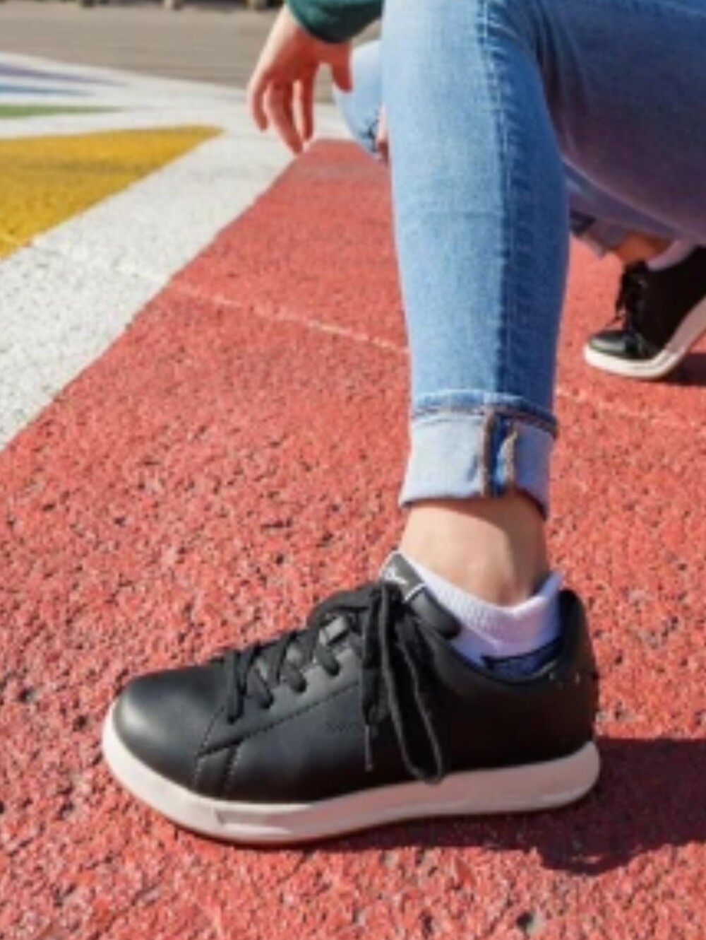 Women Kuru Roam Grand Court Sneakers
